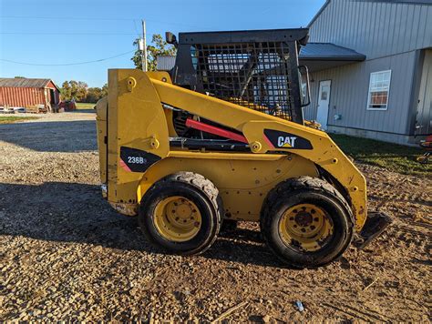 cat 236b3 skid steer